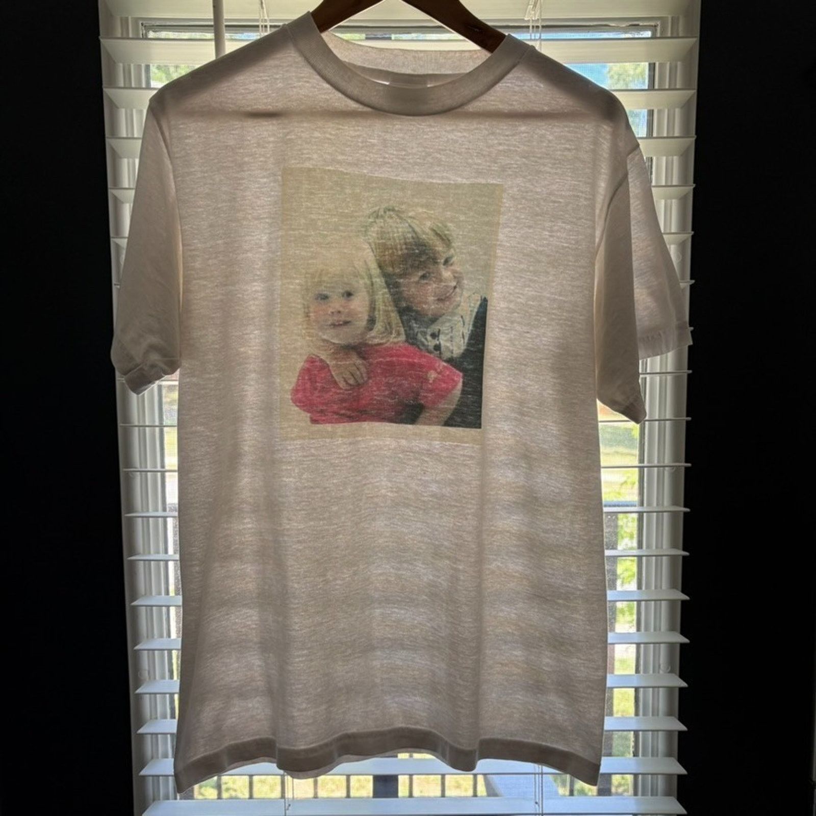 Vintage Vintage Random Baby Photo Portrait Art T-Shirt Men's Size M Size US M / EU 48-50 / 2 - 2 Thumbnail