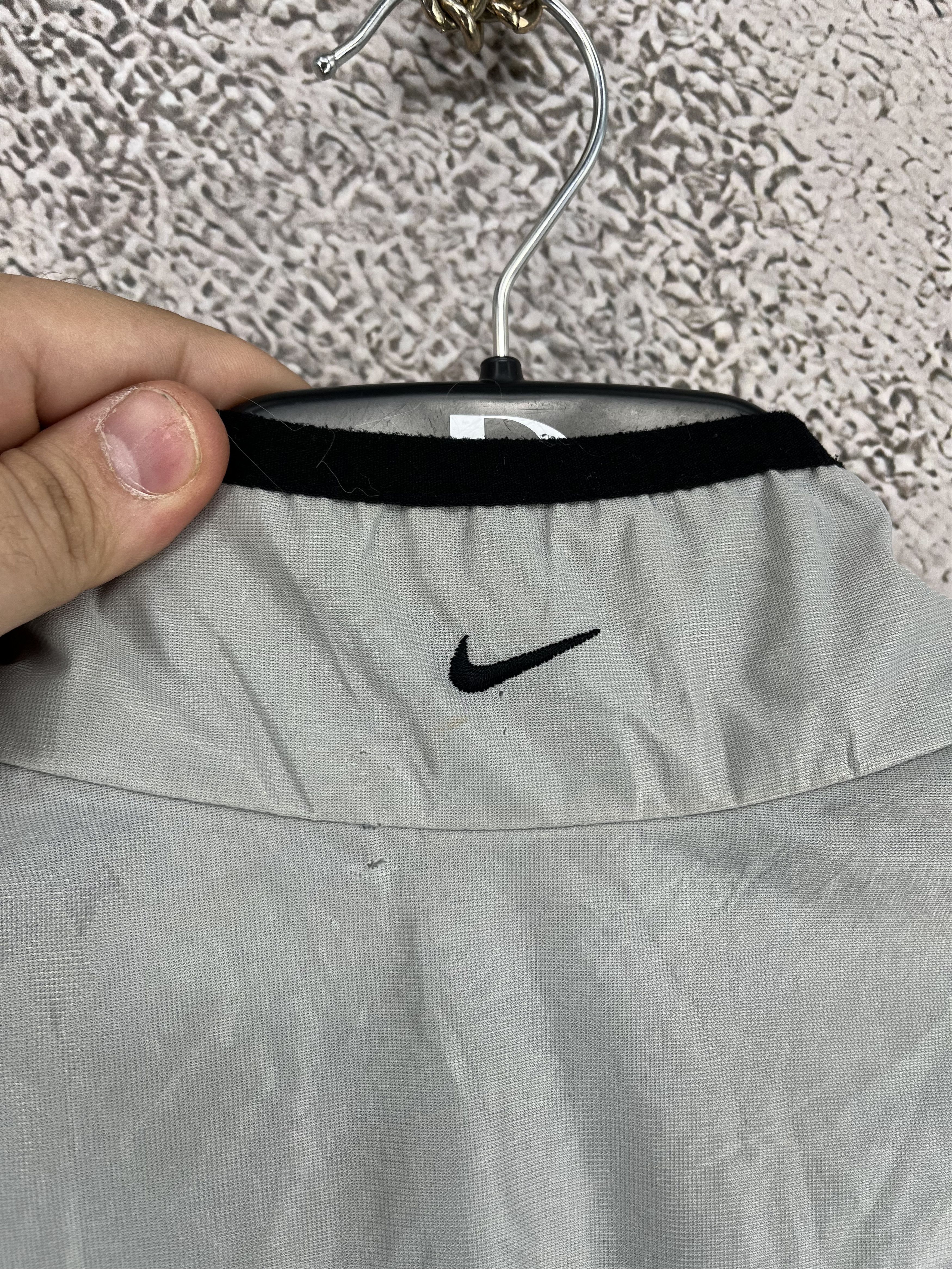 Nike Vintage Nike Pullover Windbreaker Hoodie Grey Size-M Size US M / EU 48-50 / 2 - 16 Thumbnail