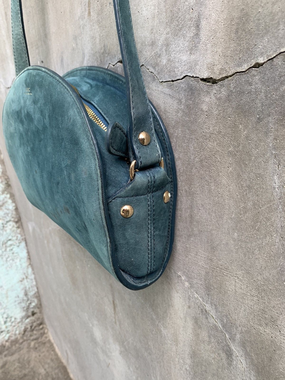 A.P.C. Sac Demi Lune Suede Shoulder Bag Size ONE SIZE - 5 Thumbnail