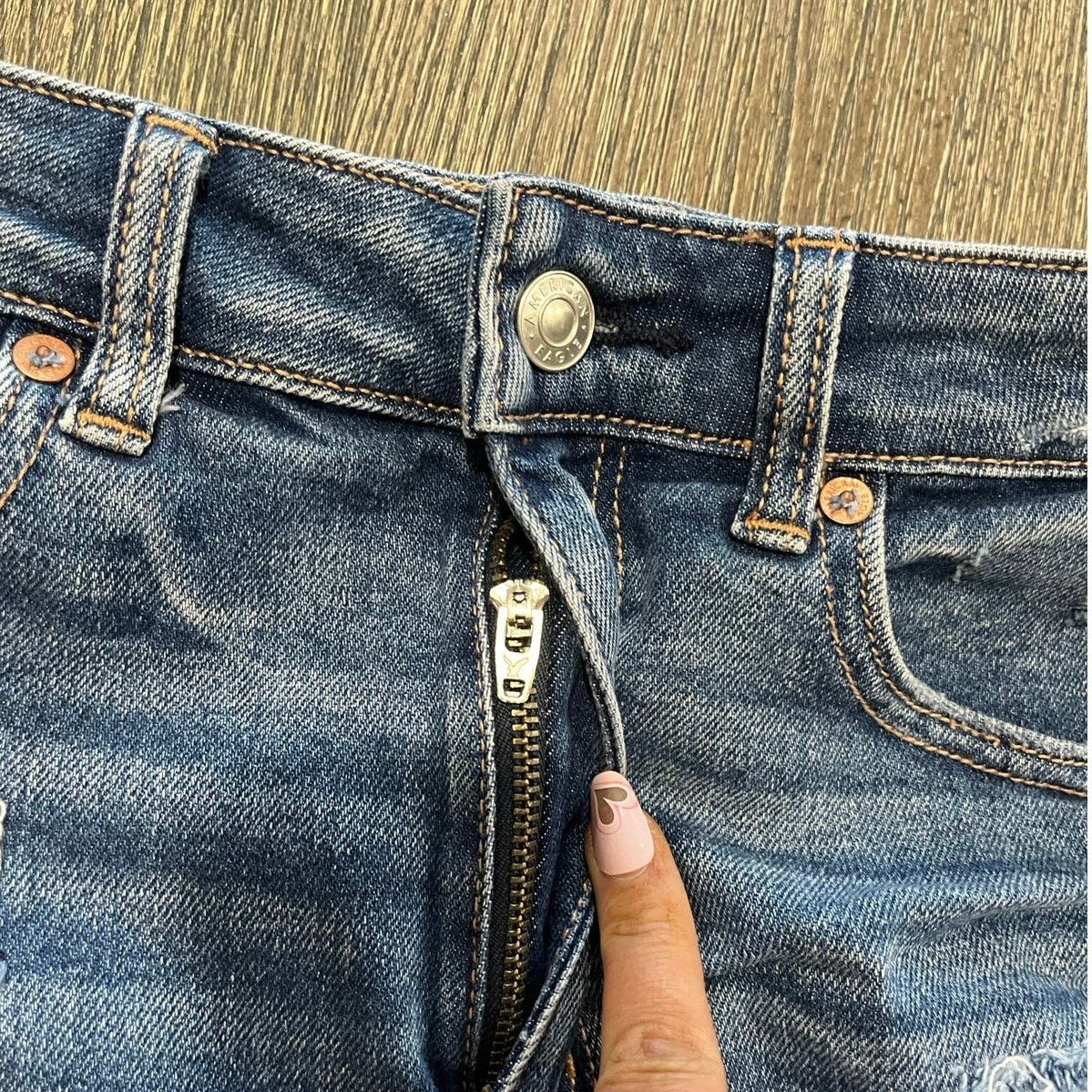 American Eagle Outfitters American Eagle Jean Shorts Distressed Denim Blue Size 6 Size 28" / US 6 / IT 42 - 3 Thumbnail