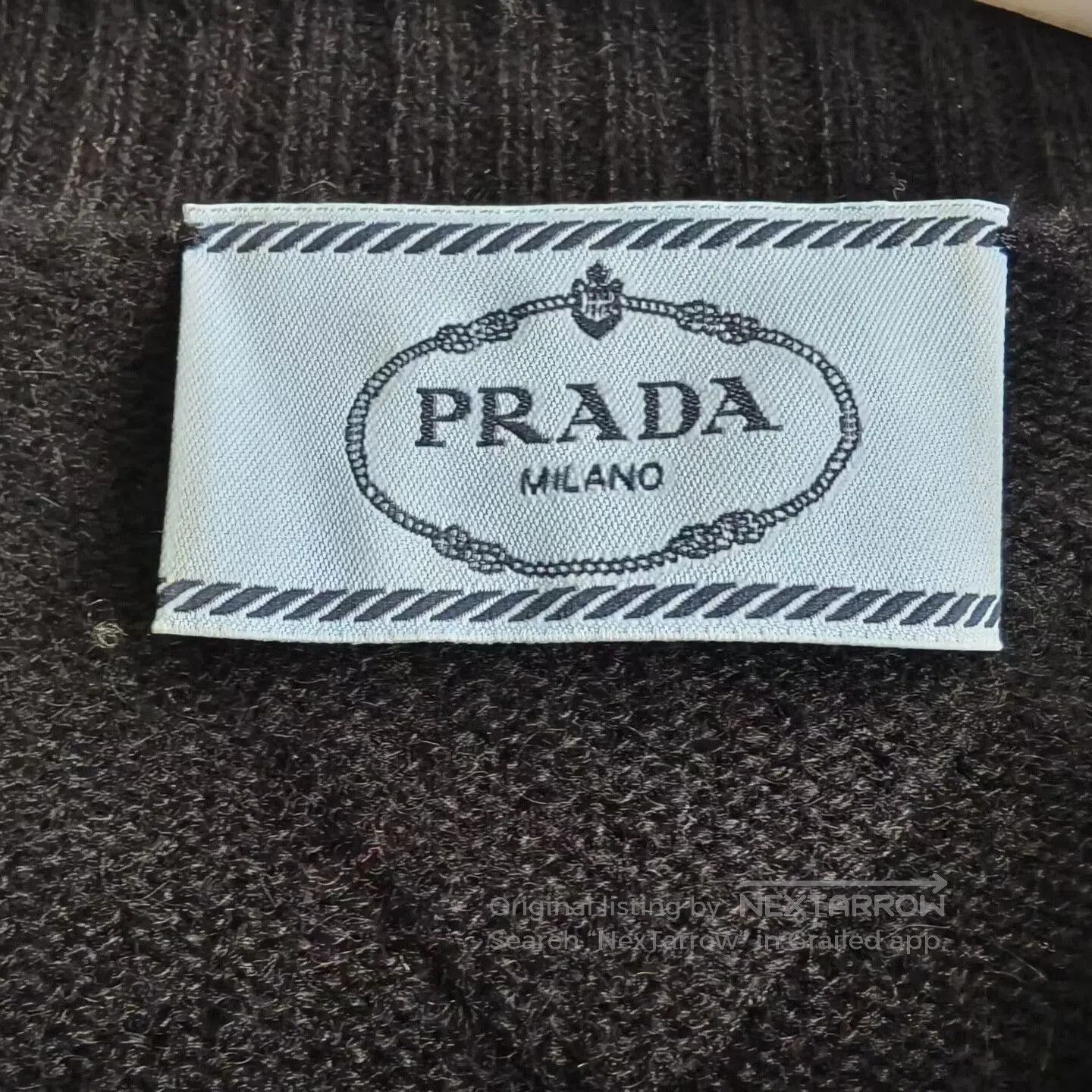 Prada prada black cashmere sweater with logo. Size S / US 4 / IT 40 - 3 Thumbnail