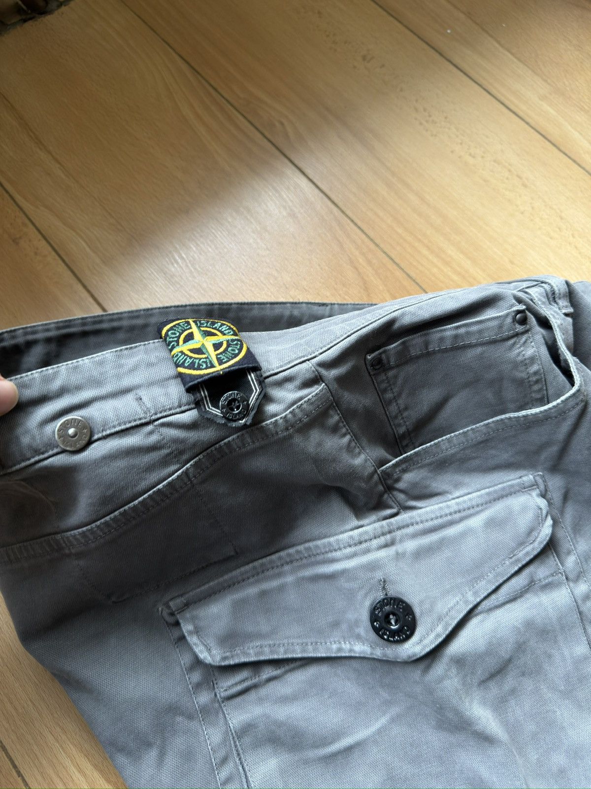 Stone Island Stone island vintage joggers cargo pants Size US 30 / EU 46 - 13 Thumbnail