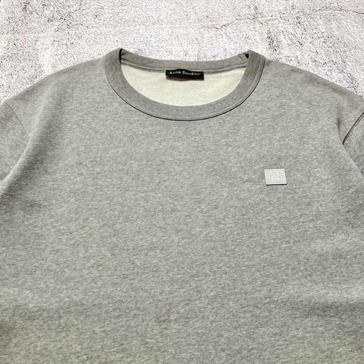 Acne Studios Acne Studios Fairview Face PAW17 Patch Logo Crewneck Grey Size US XL / EU 56 / 4 - 3 Thumbnail