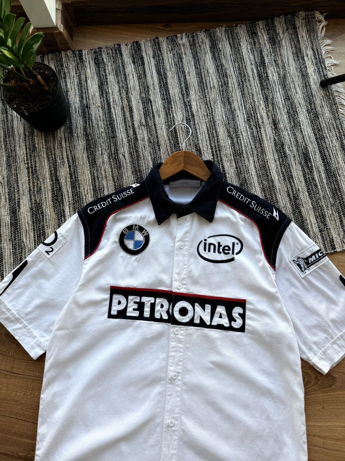 BMW Sauber F1 Team Mens Racing Shirt Petronas SS Button Up