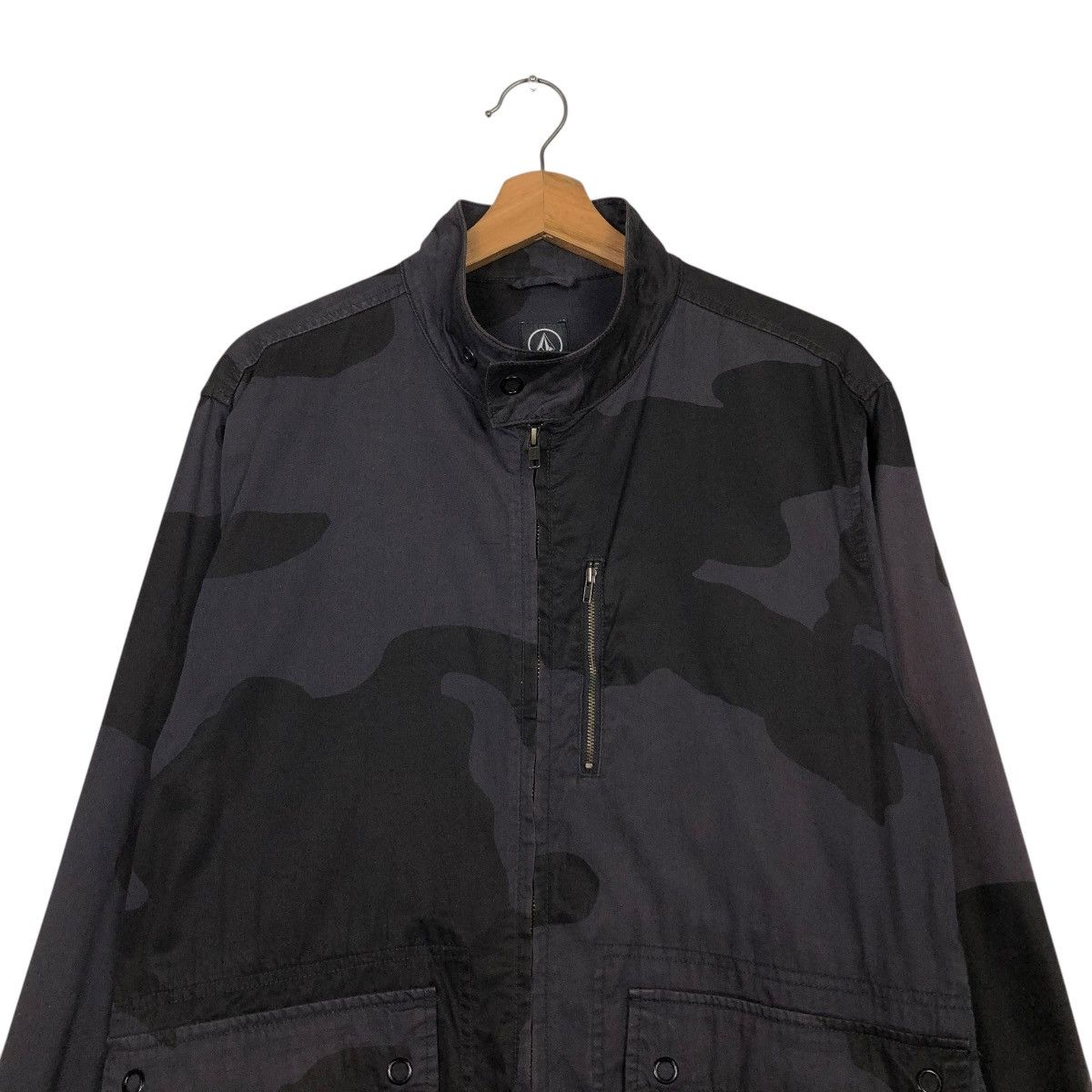 Japanese Brand 🔥RICH BLACK VINTAGE BIKER JACKET VOLCOM CAMOUFLAGE DESIGN Size US M / EU 48-50 / 2 - 5 Thumbnail