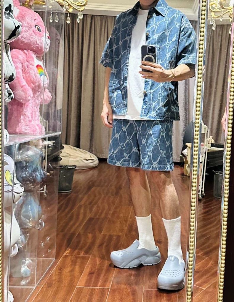 Louis Vuitton Louis Vuitton 24 New Water Wave Light and Shadow Full Prin Size US XL / EU 56 / 4 - 7 Thumbnail
