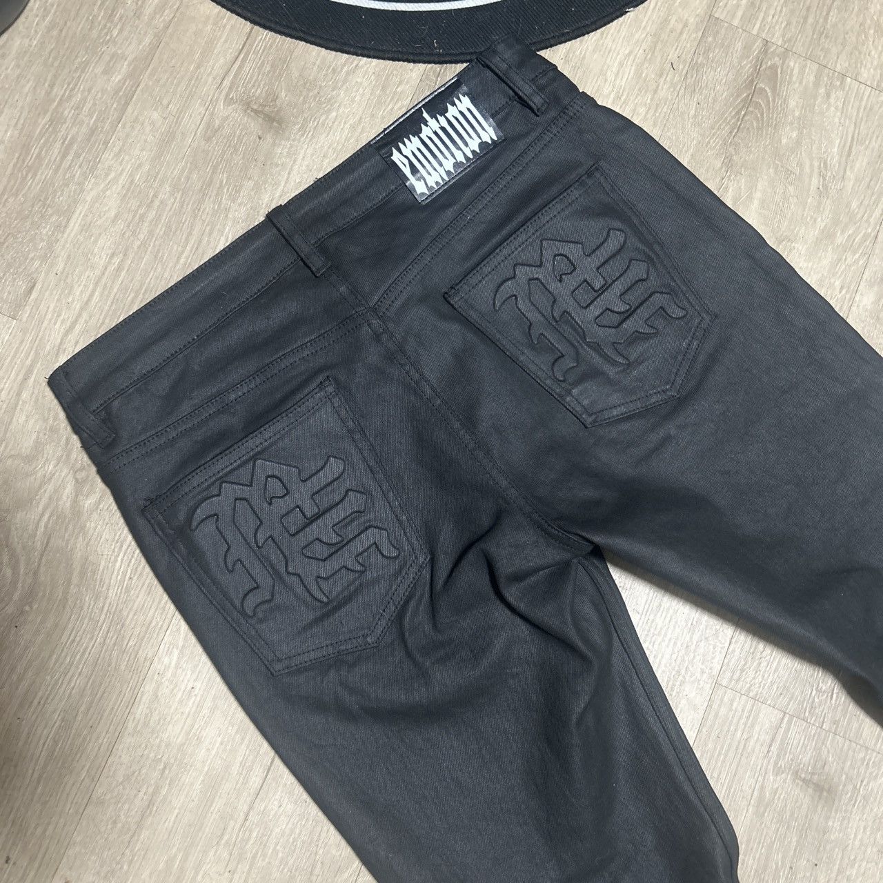 Other “Emotions” black waxed Denim Size US 32 / EU 48 - 7 Thumbnail