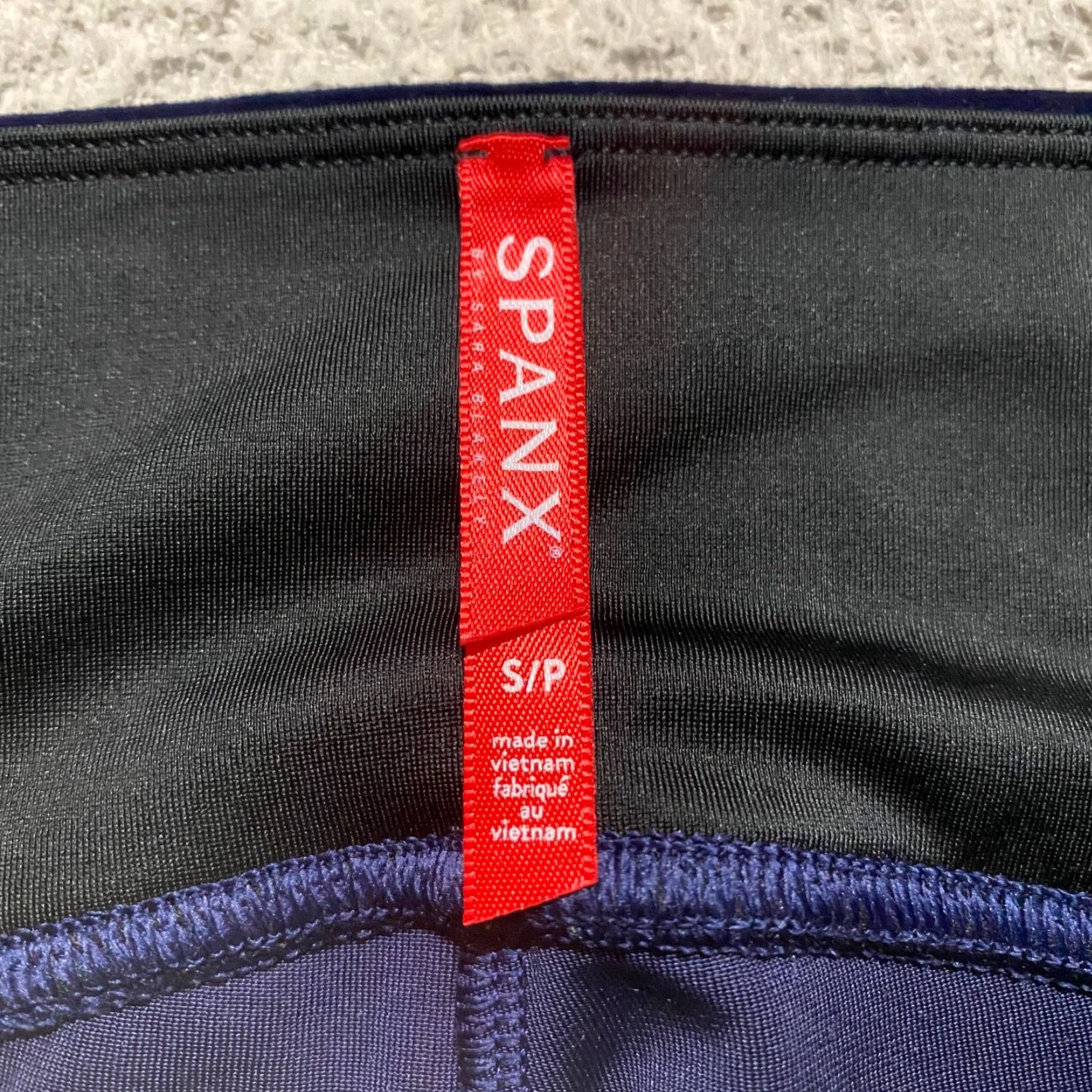 Spanx Spanx Leggings Woman S Solid Purple Velour Mid Rise Ankle Polyester Spandex Size 42" / US 20 - 3 Thumbnail