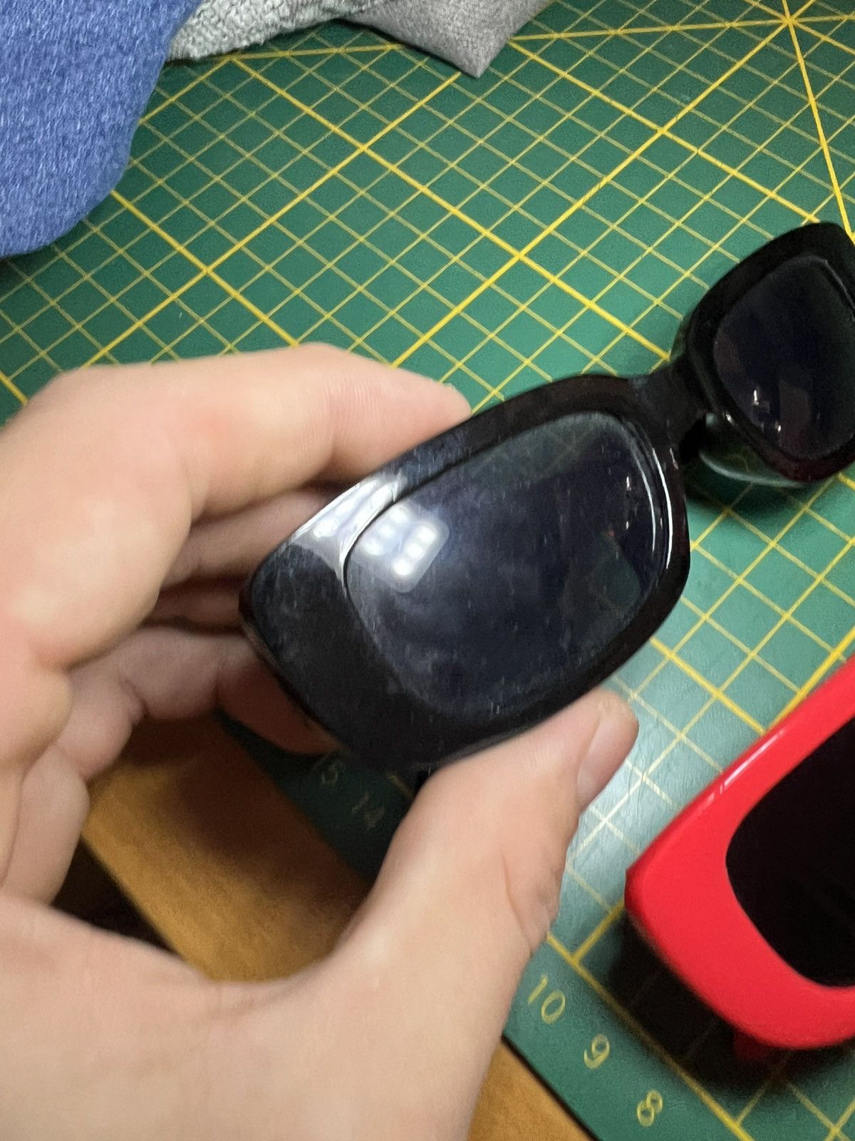 Other Pair of red and black rectangle sunglasses Size ONE SIZE - 10 Thumbnail