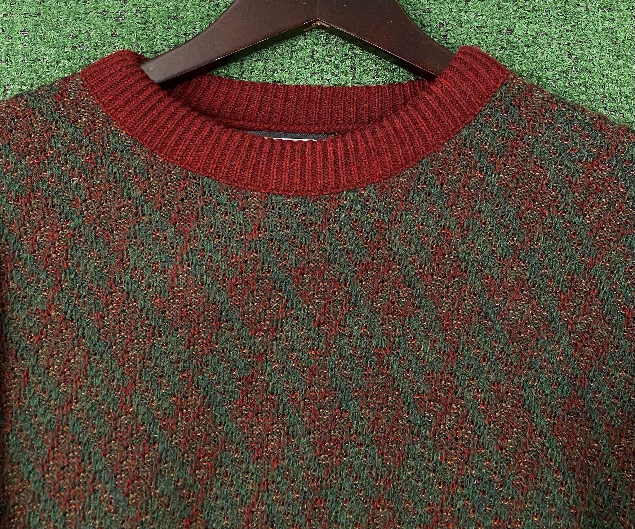 Jantzen 90’s Jantzen Maroon & Green Patterned Knit Sweater Large Size US L / EU 52-54 / 3 - 1 Thumbnail