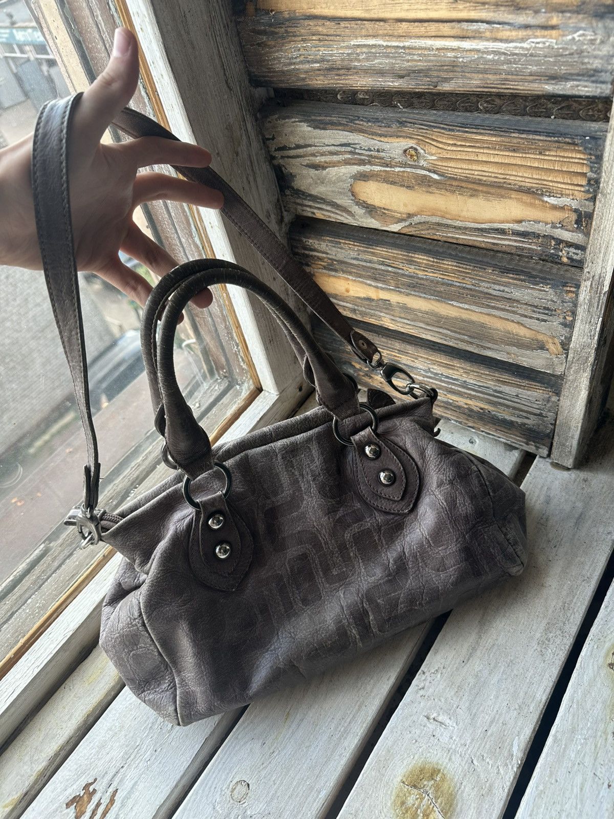 Japanese Brand 🚨Y2K AVANT-GARDE 🚨mesh silver Japan style hand bag Y2K 90s Size ONE SIZE - 1 Thumbnail