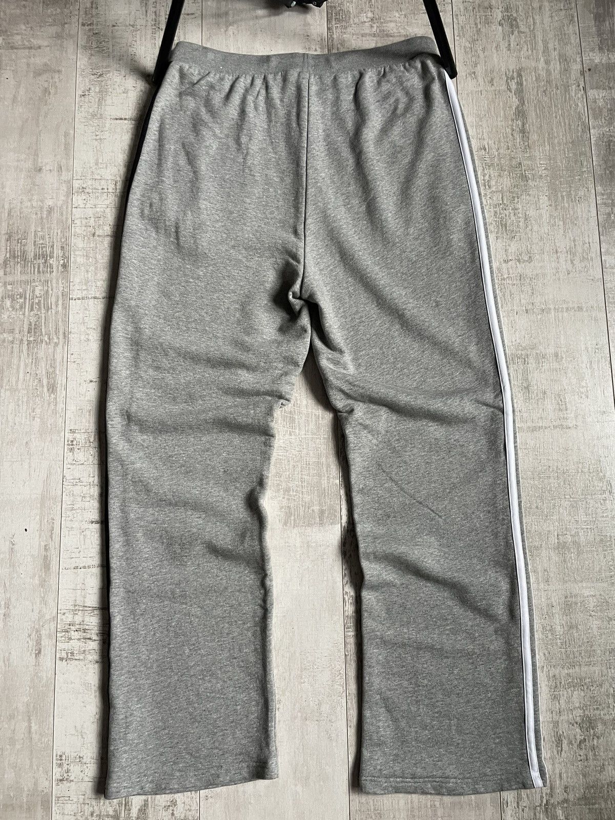 Adidas Adidas Y2K Stripes Flower Sweatpants Baggy Fit RARE Size 27" / US 4 / IT 40 - 4 Thumbnail