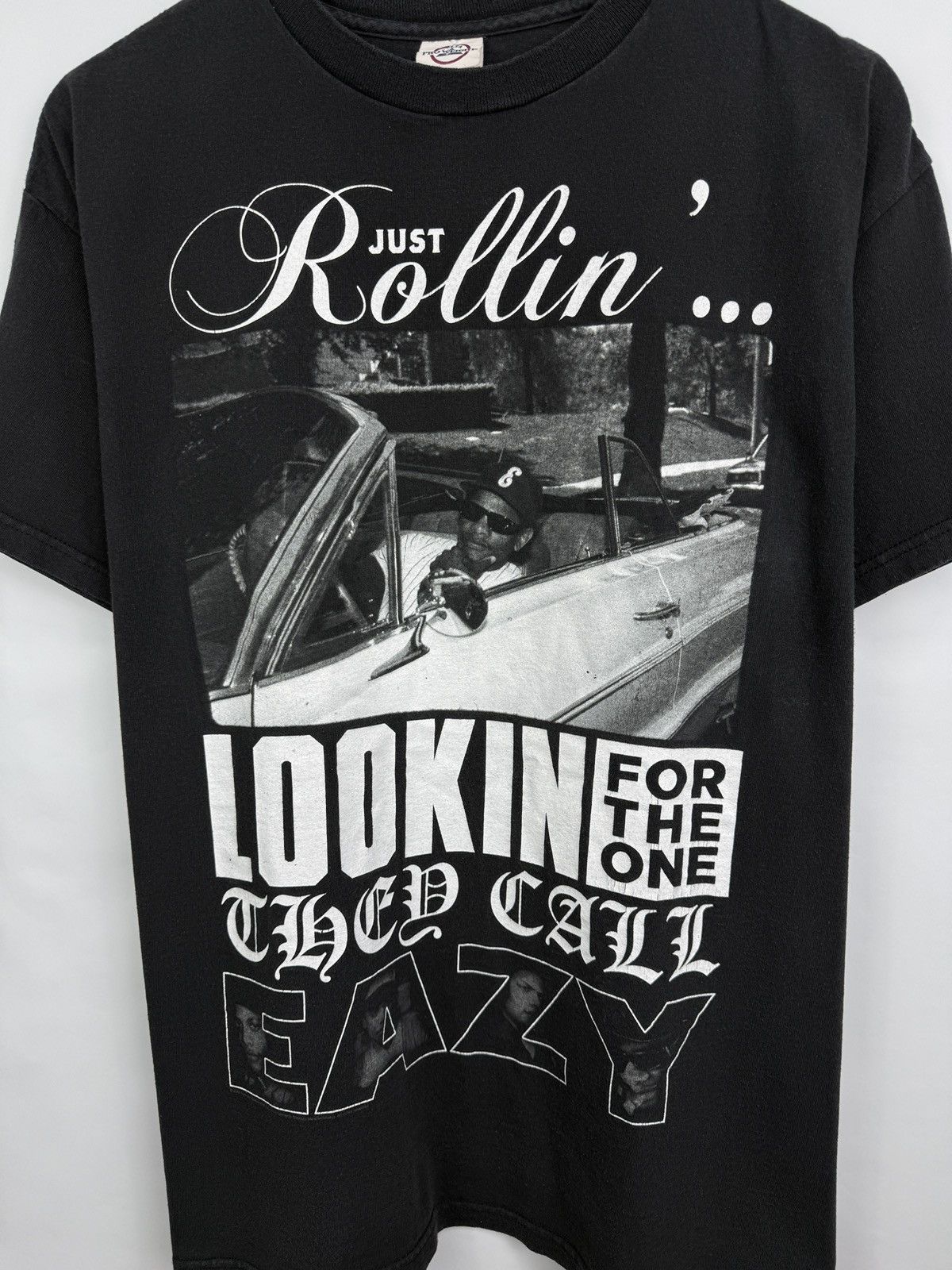 Rap Tees 🇺🇸 Vintage 2010 Eazy E Just Rollin Lookin For The One They Ca Size US L / EU 52-54 / 3 - 4 Thumbnail