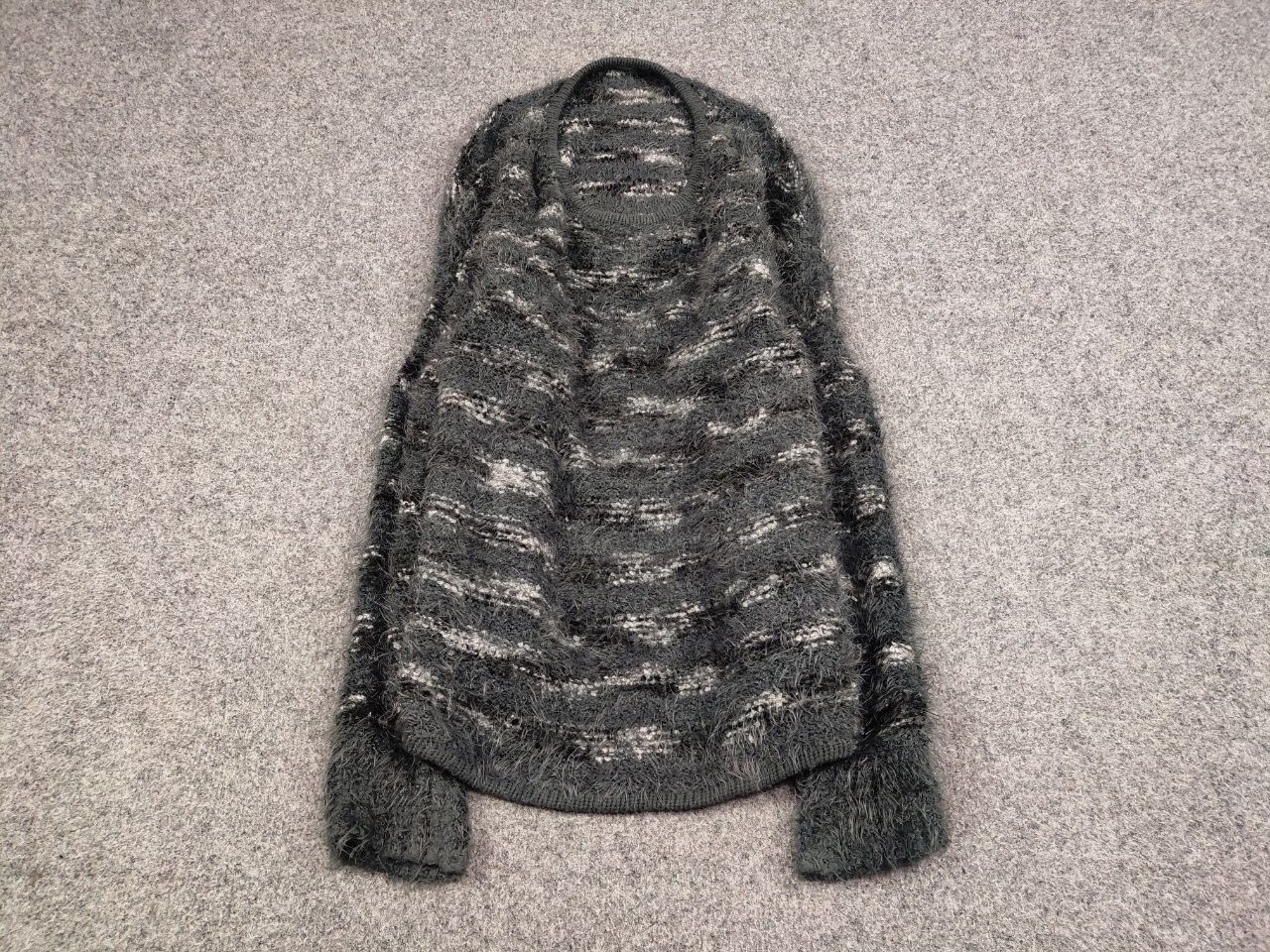 Japanese Brand Vintage Japanese Design Mohair Style fuzzy Sweater Y2K Style Size US L / EU 52-54 / 3 - 2 Thumbnail