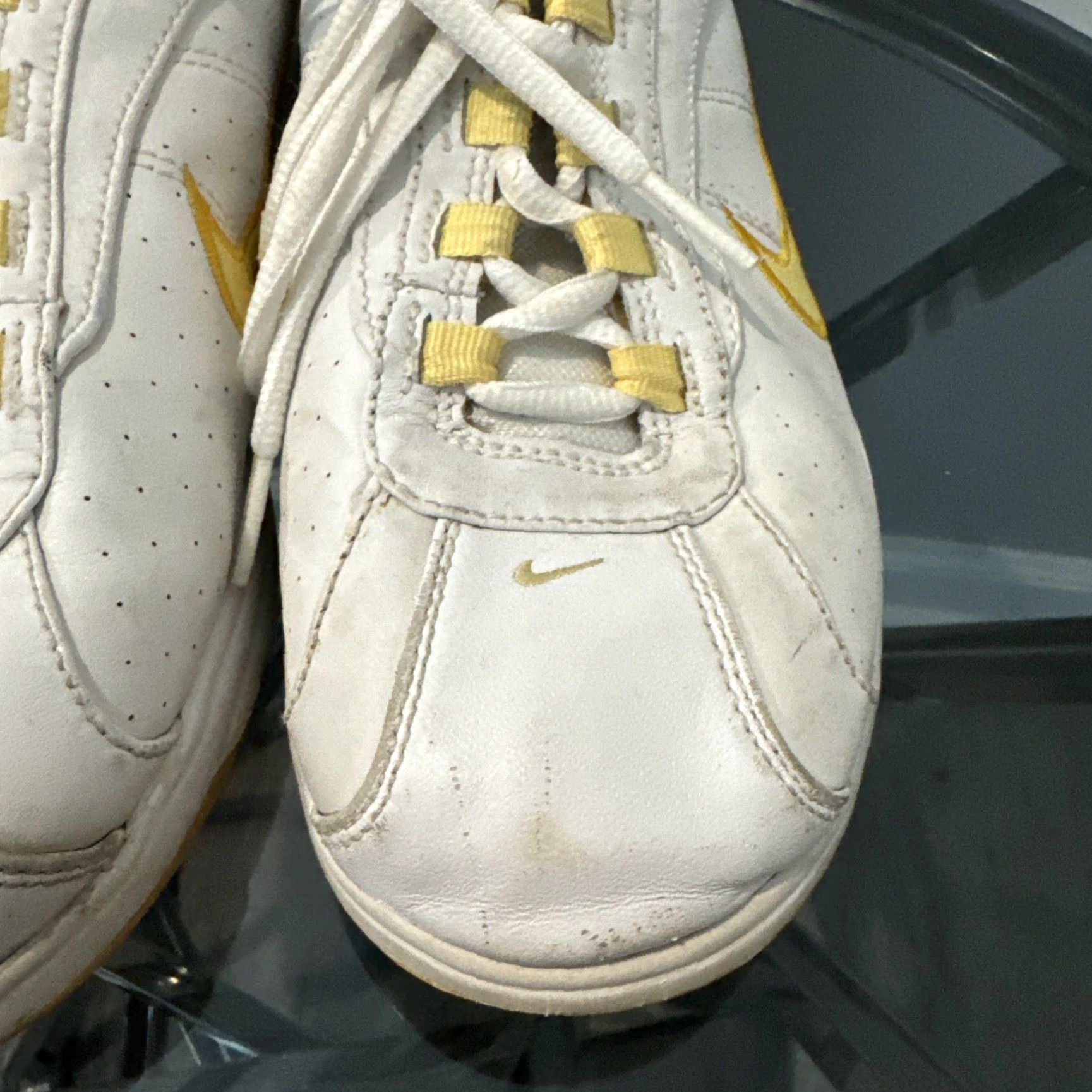 Nike Nike Shoes Womens 8 Casual Comfort Sneakers White Leather Lace Up Low Top Women's US 8 White Leather Nike Sneaker Casual Shoes Size M / US 6-8 / IT 42-44 - 4 Thumbnail