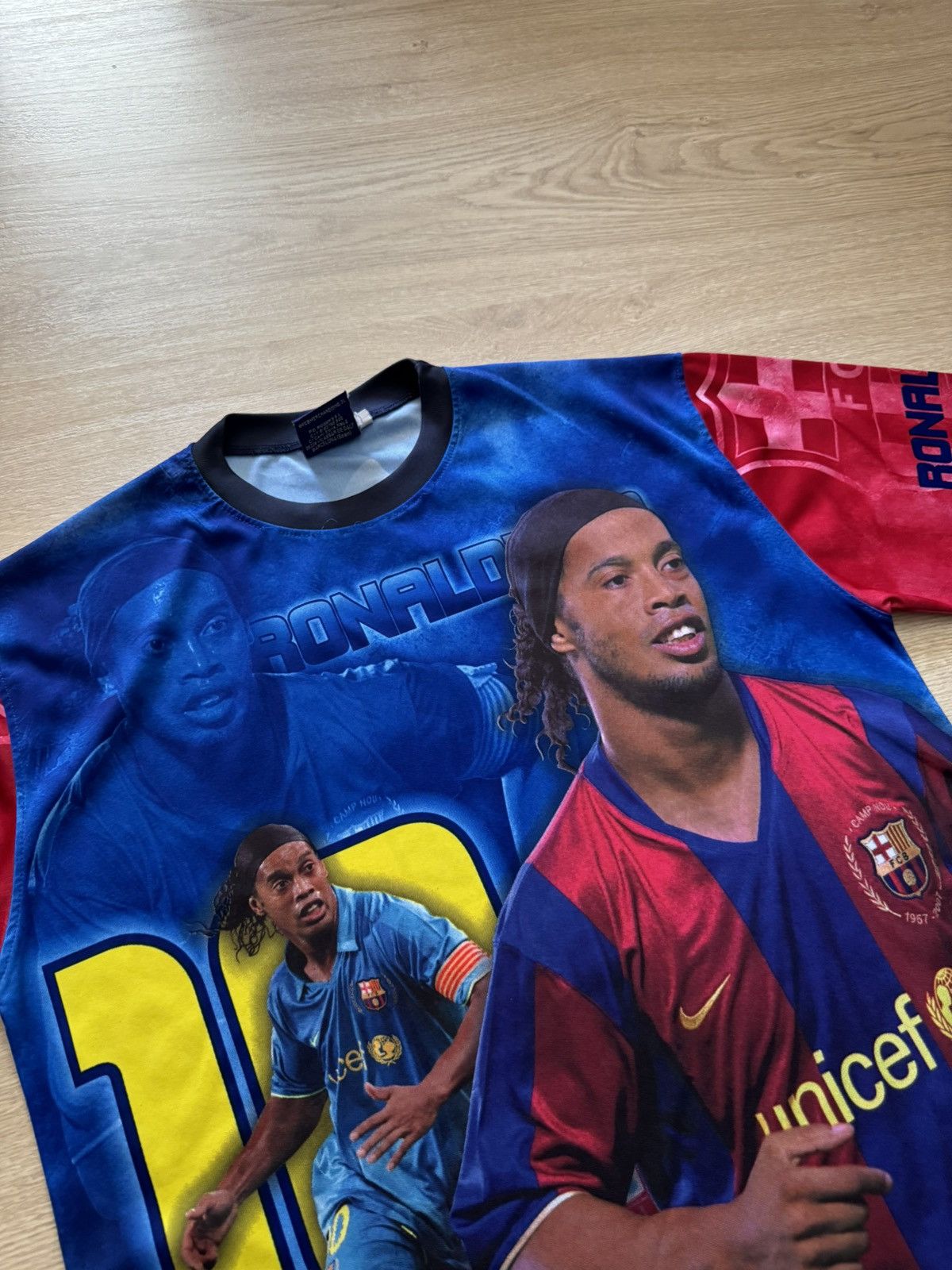 FC Barcelona ロナウジーニョ 10 シャツ 【公式通販】