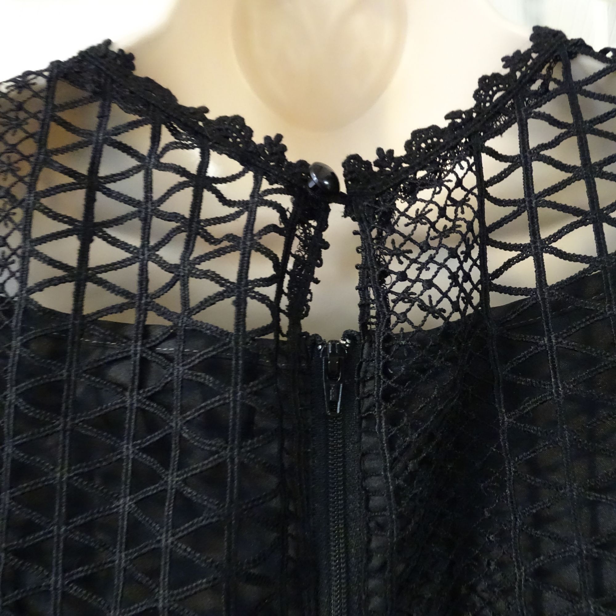 Other Tresmoi Black Lace A-line Dress Women Size M Short Sleeve Size M / US 6-8 / IT 42-44 - 4 Thumbnail
