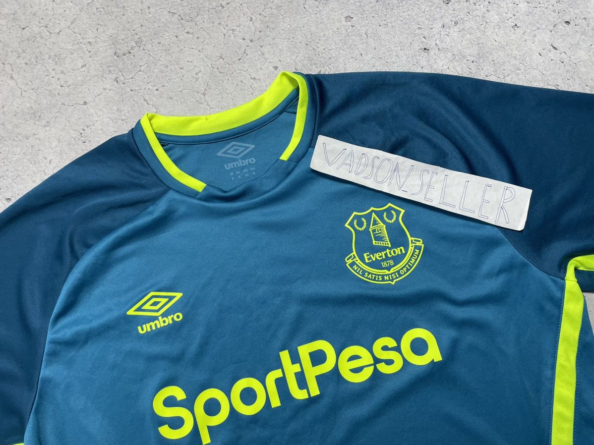 Umbro × Vintage Vintage Soccer Jersey Umbro FC Everton 2019/2020 Size US XL / EU 56 / 4 - 9 Thumbnail