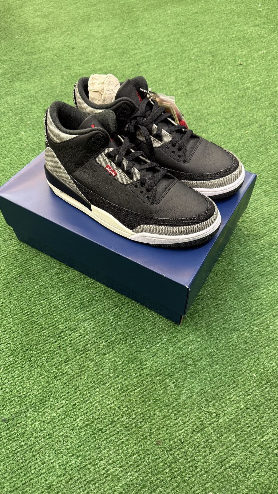 Jordan Brand Jordan retro 3 black levi Size US 10.5 / EU 43-44 - 1 Thumbnail