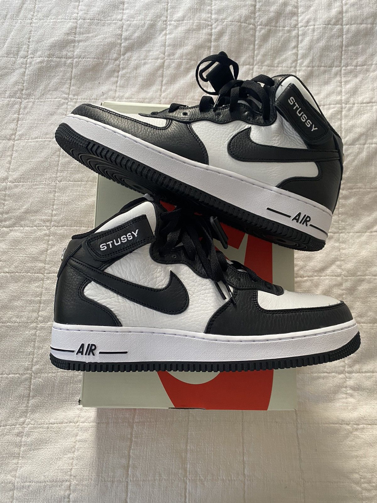 image of Nike Af1 Mid 10.5 Shoes in Black, Men's