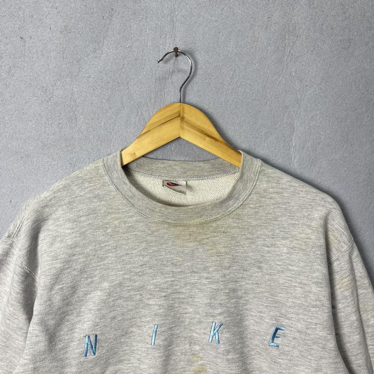 Nike 2000s Nike Spellout Embroidered Sweatshirt Size US M / EU 48-50 / 2 - 2 Thumbnail
