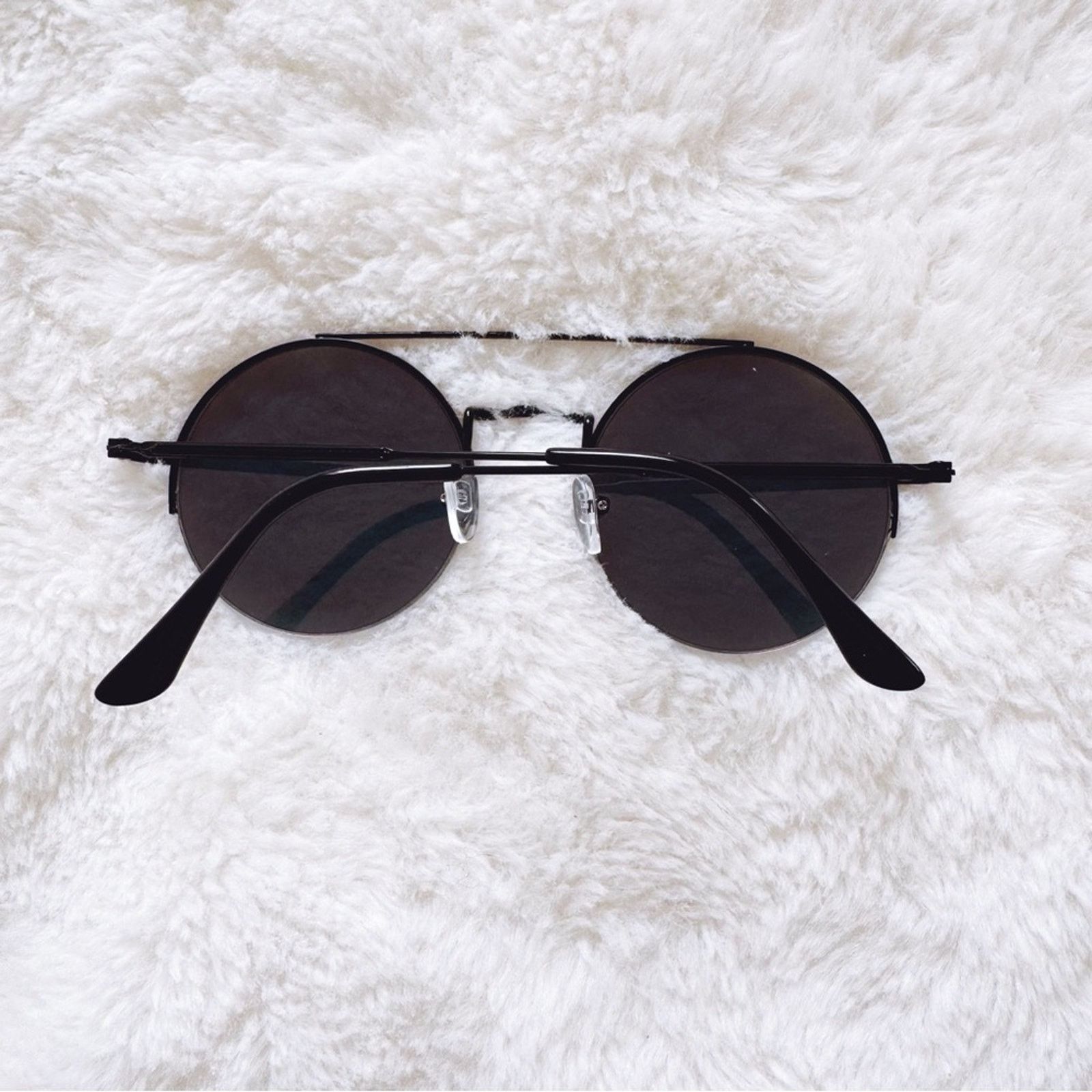 Other Carly Mirrored Red Chic Round Sunglasses Size ONE SIZE - 10 Thumbnail