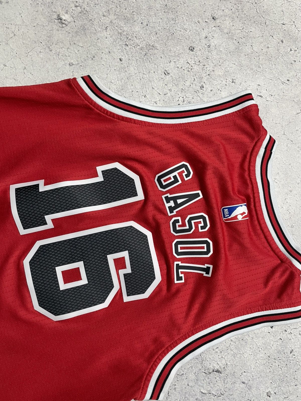 NBA Adidas Chicago Bulls Pau Gasol #16 Vintage Jersey Size US S / EU 44-46 / 1 - 8 Thumbnail