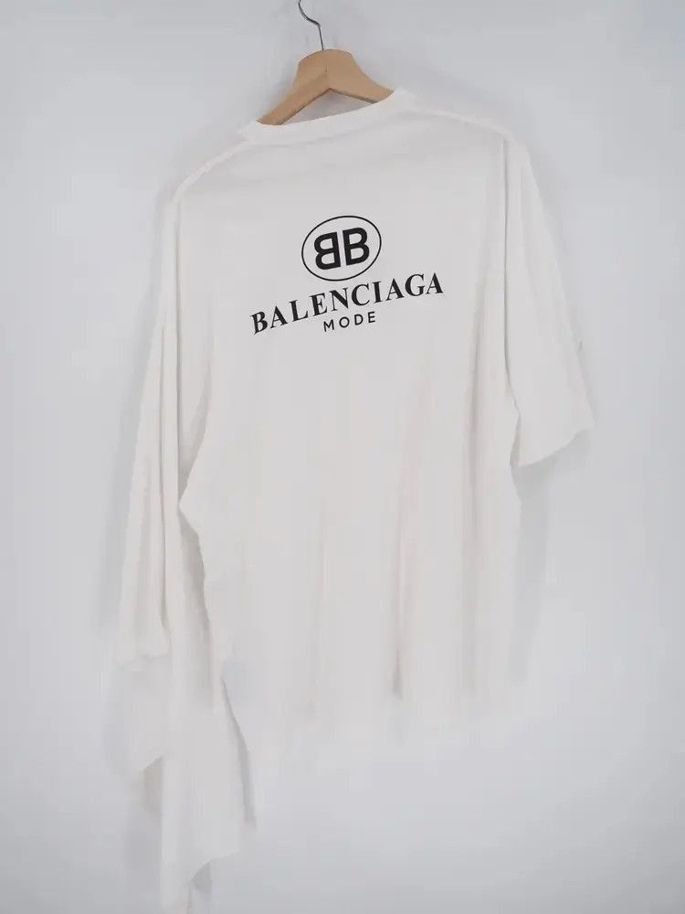 Balenciaga Balenciaga 18SS Back Logo Unevenness Tee Size US S / EU 44-46 / 1 - 1 Thumbnail