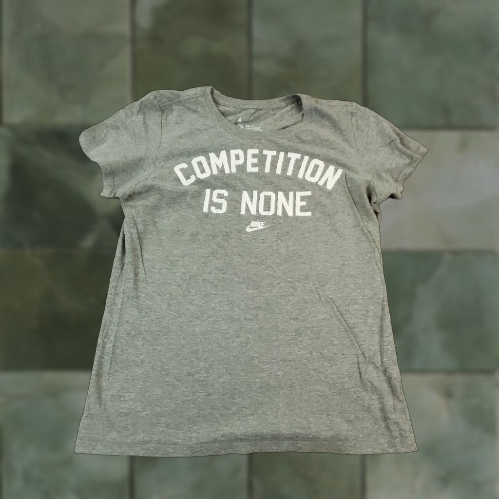 Nike Nike Dri-Fit T-Shirt Women's Large Gray Slim Fit Short Sleeve Size L / US 10 / IT 46 - 1 Thumbnail