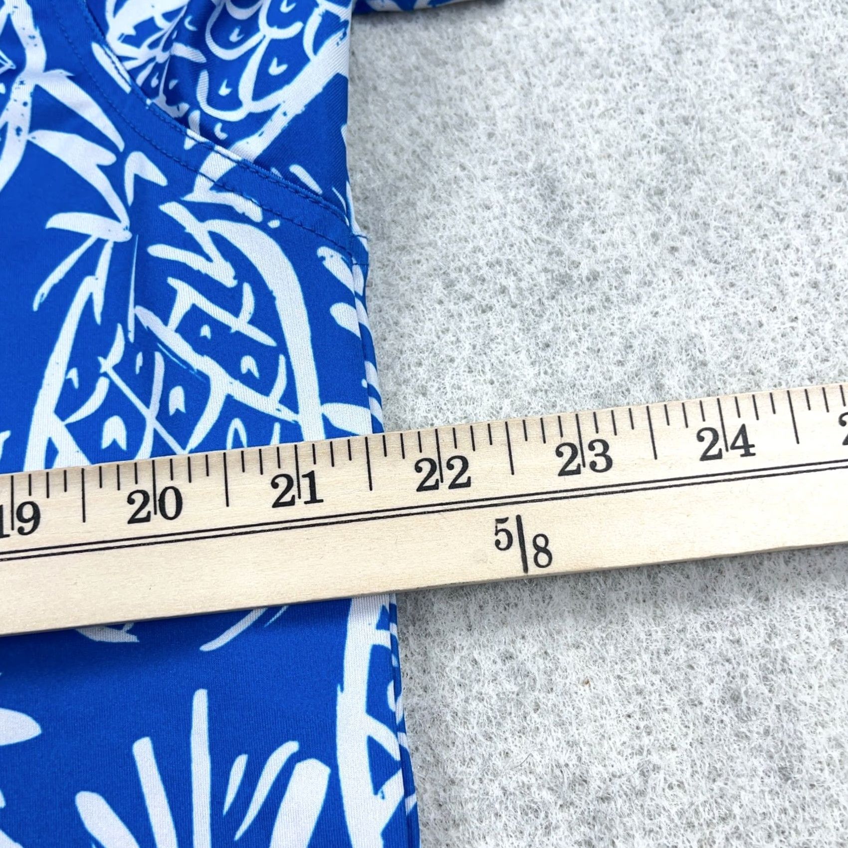 Chubbies Chubbies Polo Shirt Men L Blue Pineapple Print Performance Golf Wicking Casual Short Sleeve Vintage: No (adjusted per rules) Size US L / EU 52-54 / 3 - 7 Thumbnail