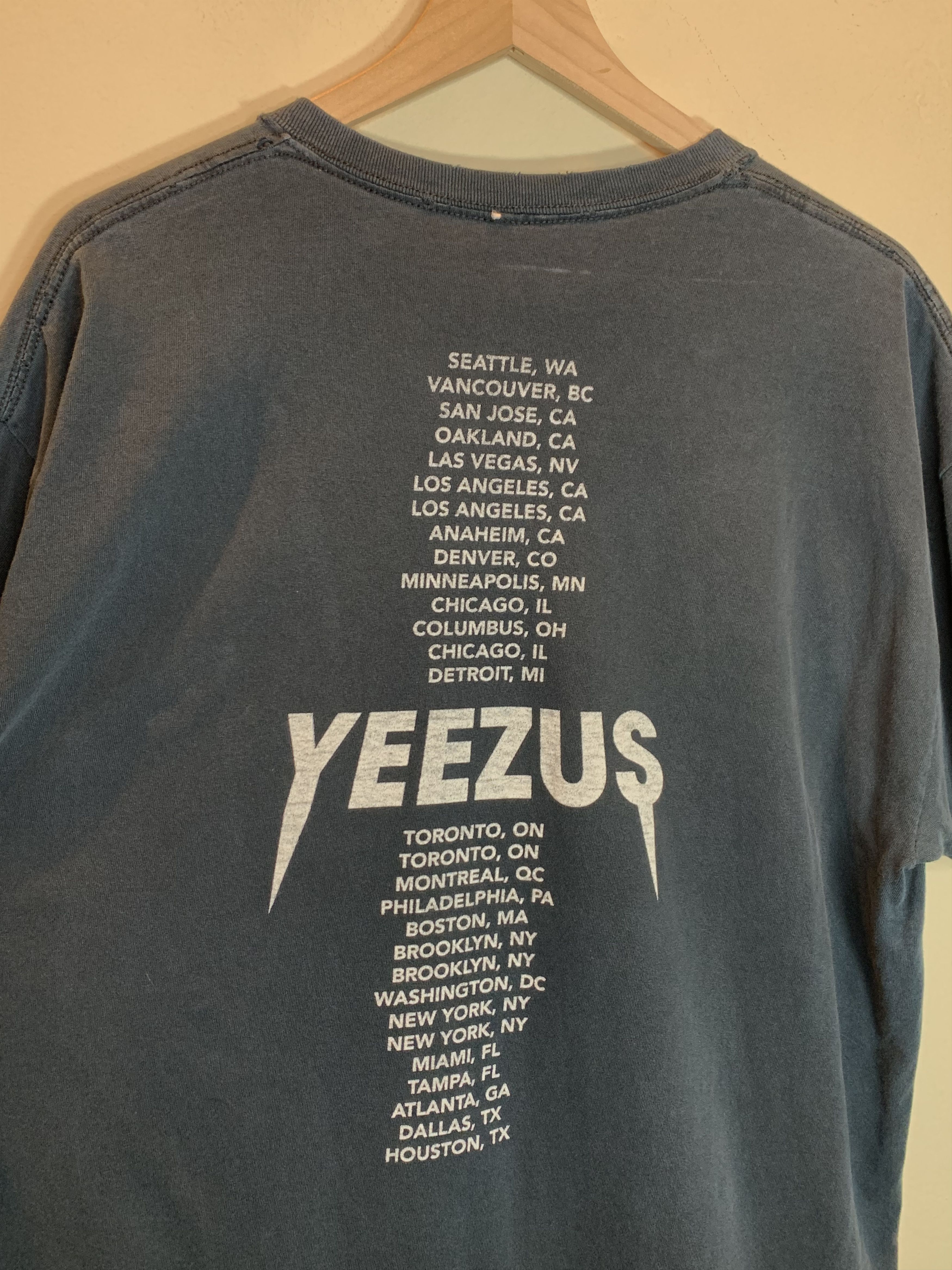 Kanye West *RARE* VTG KanYe West Yeezus Tour Maison Margiela Mask Shirt Size US XL / EU 56 / 4 - 4 Thumbnail