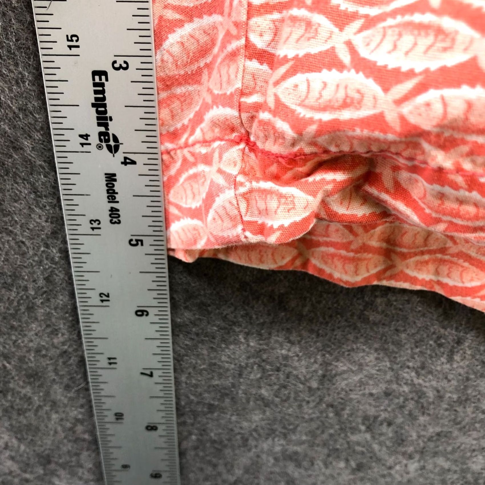 Old Navy Old Navy Chino Shorts Womens 16 Coral Pink Salmon Goldfish Printed Fish Tropical Casual Size 38" / US 16 / IT 52 - 6 Thumbnail