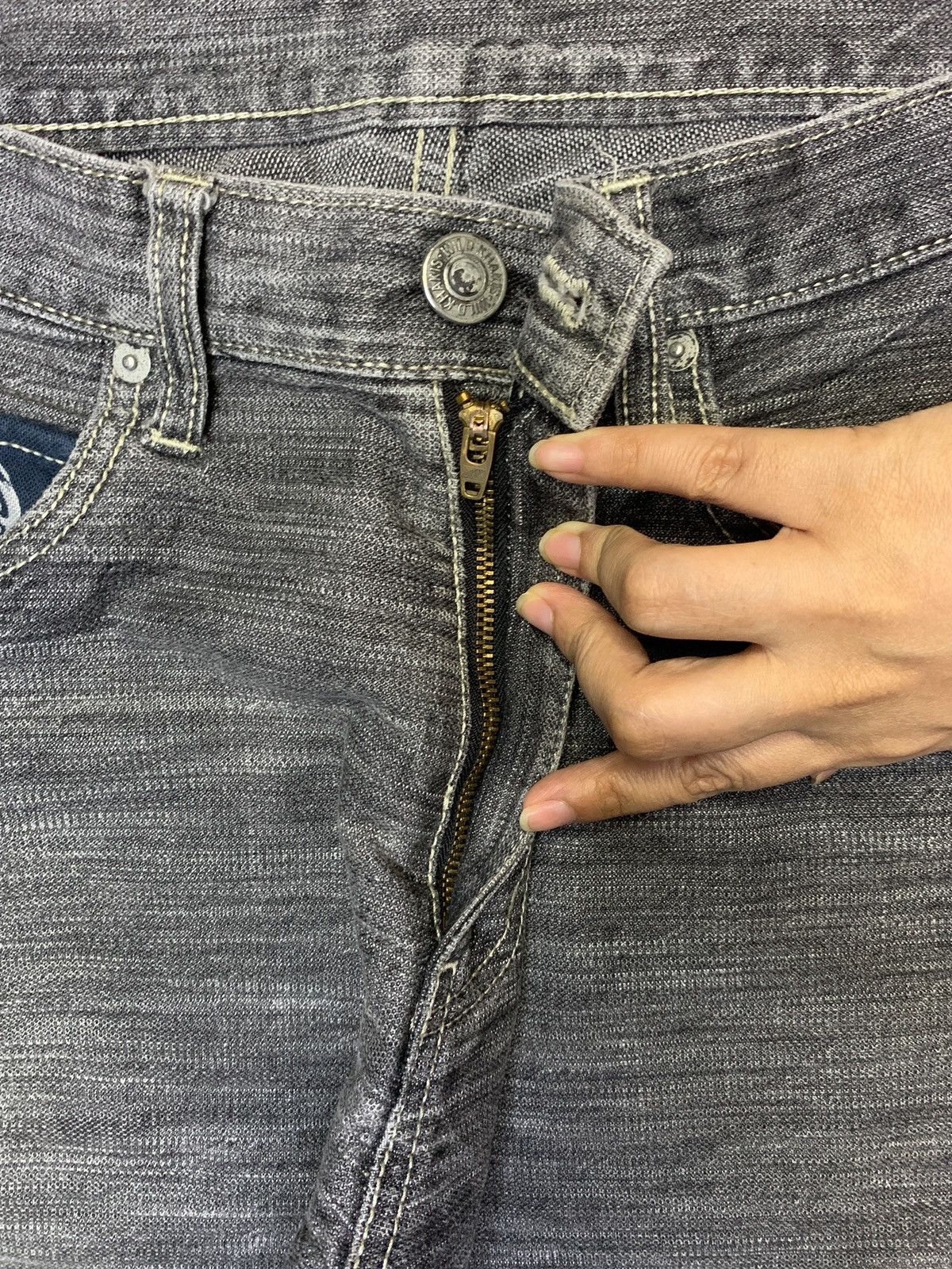 Japanese Brand Vintage Japanese Brand Karakuri Faded Style Loose Jeans Size US 30 / EU 46 - 3 Thumbnail