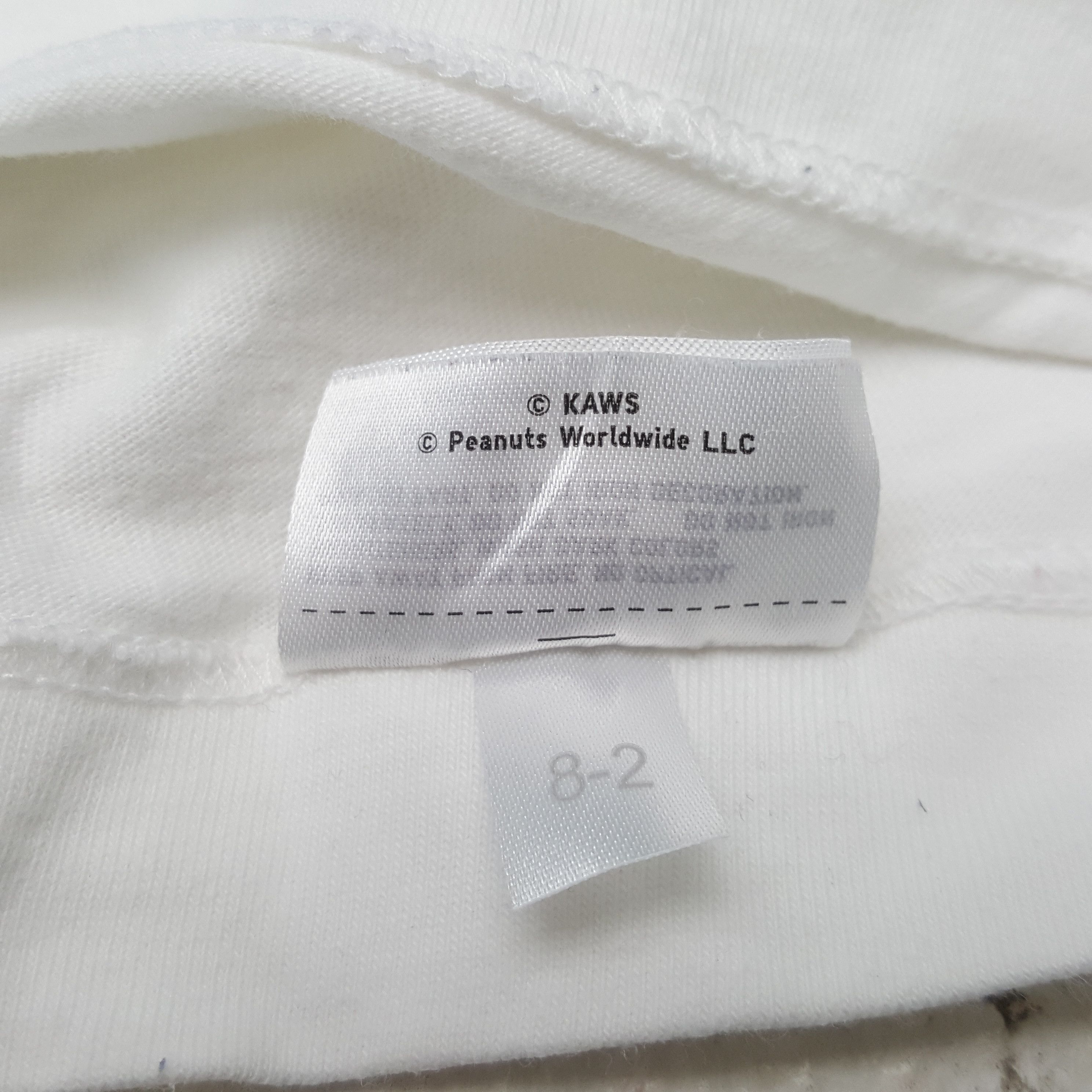 Kaws × Peanuts × Uniqlo Uniqlo Joe Kaws Streetwear Style Tshirt RR25 Size US M / EU 48-50 / 2 - 9 Thumbnail