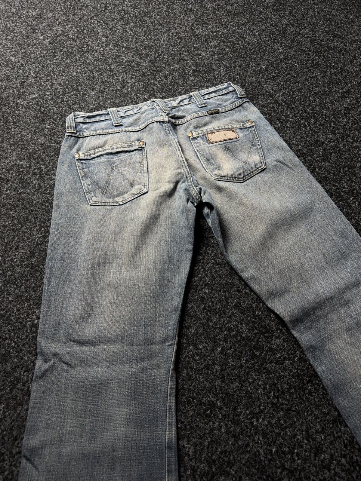 Wrangler Archive 90s Wrangler DAYTON Distressed Faded Bootcut Jeans Size US 32 / EU 48 - 17 Thumbnail