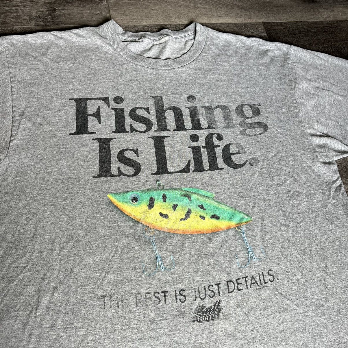Vintage Vintage 90s Fishing is Life Big Ball Sports Graphic T Shirt Size US XXL / EU 58 / 5 - 2 Thumbnail