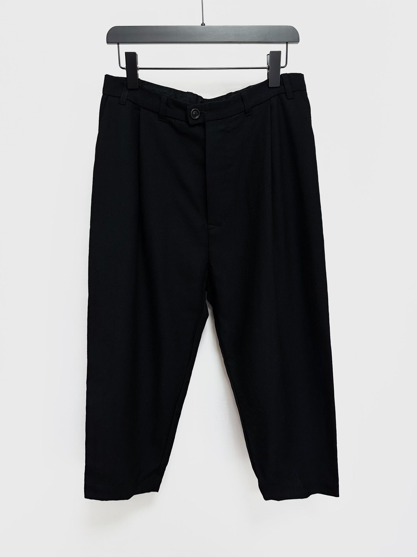 Casey Casey stylish black wool carrot pants Size 40" / US 18 - 1 Thumbnail