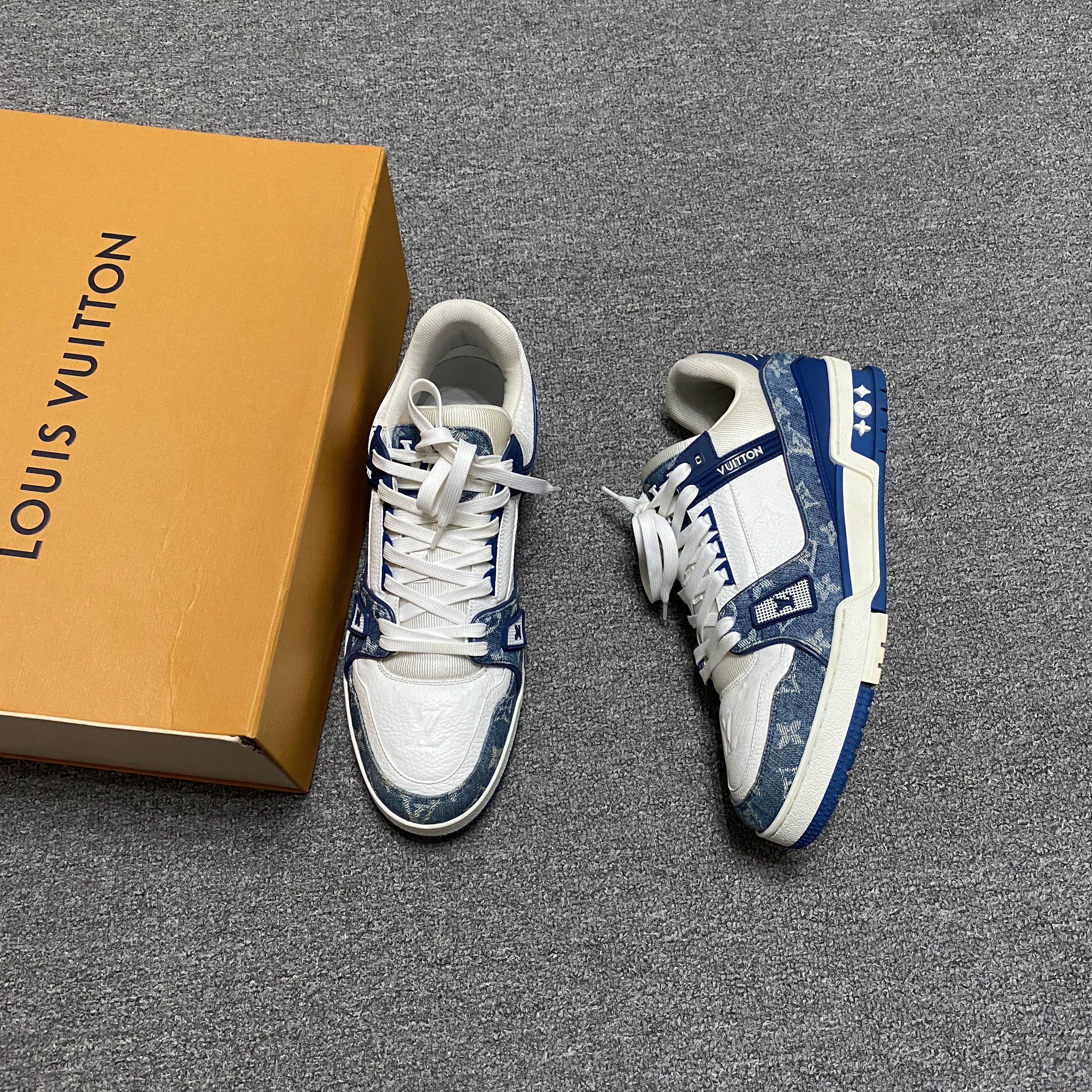 Louis Vuitton Louis Vuitton LV Trainer White Blue Denim Size US 10.5 / EU 43-44 - 1 Thumbnail
