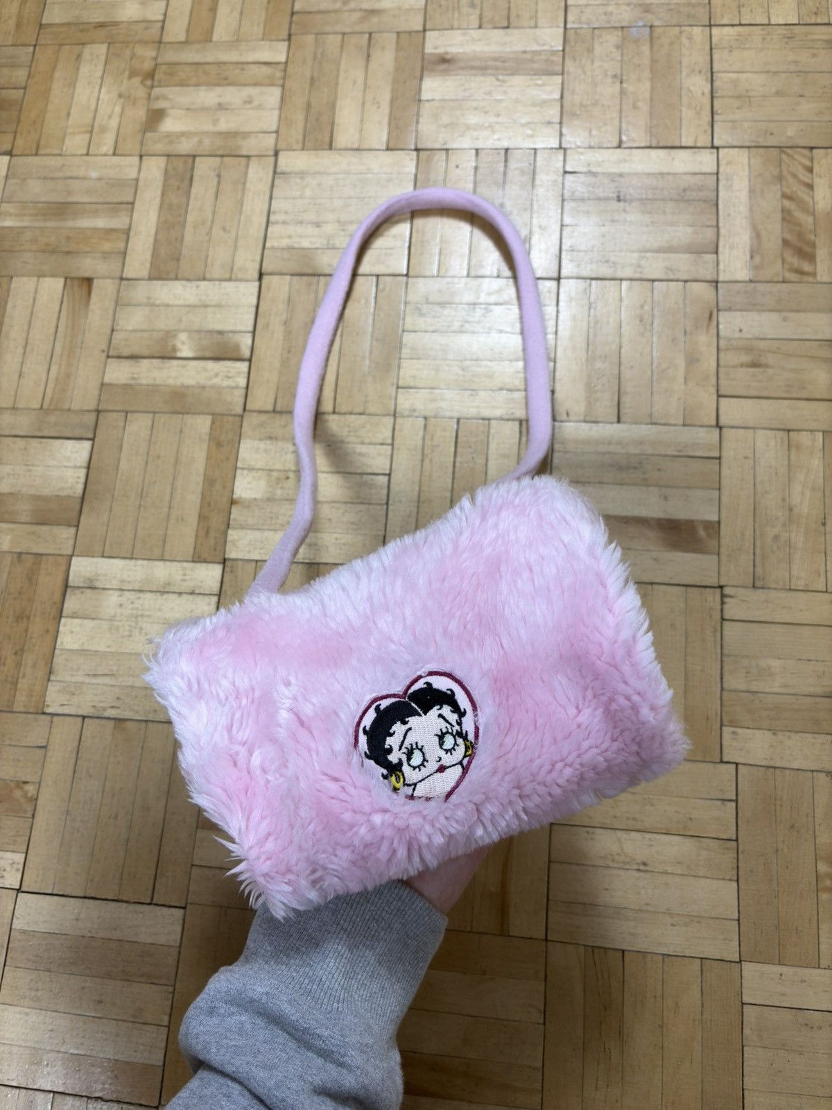 2005 00s Vintage Y2K OG Betty Boop Pink Fuzzy Handwarmer bag