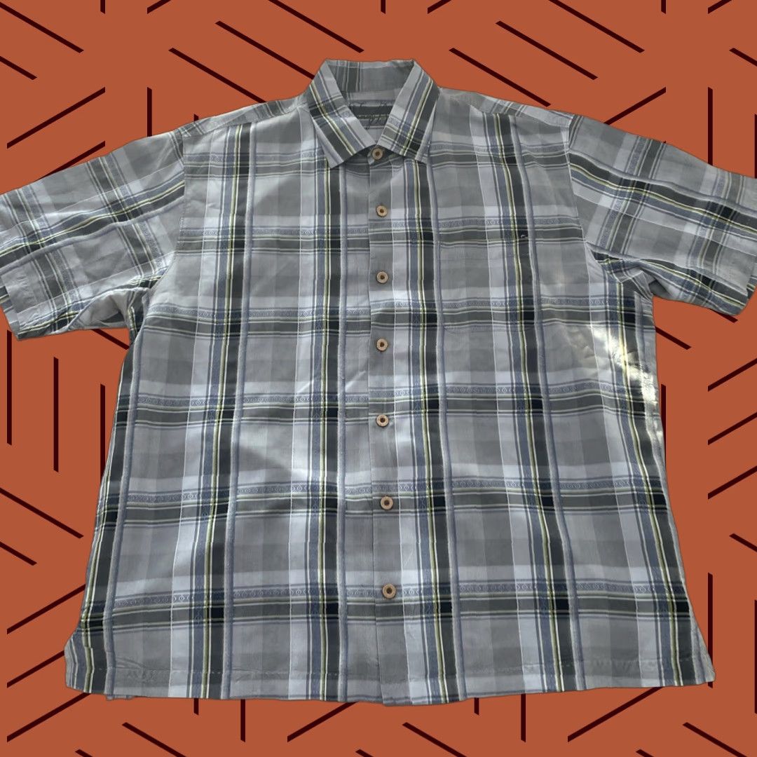 VINTAGE Tommy Bahama Camp Shirt Hawaiian Plaid Silk Button-Up Short Sleeve XL Gray Adult Mens 100% Silk, Classic Fit, 29