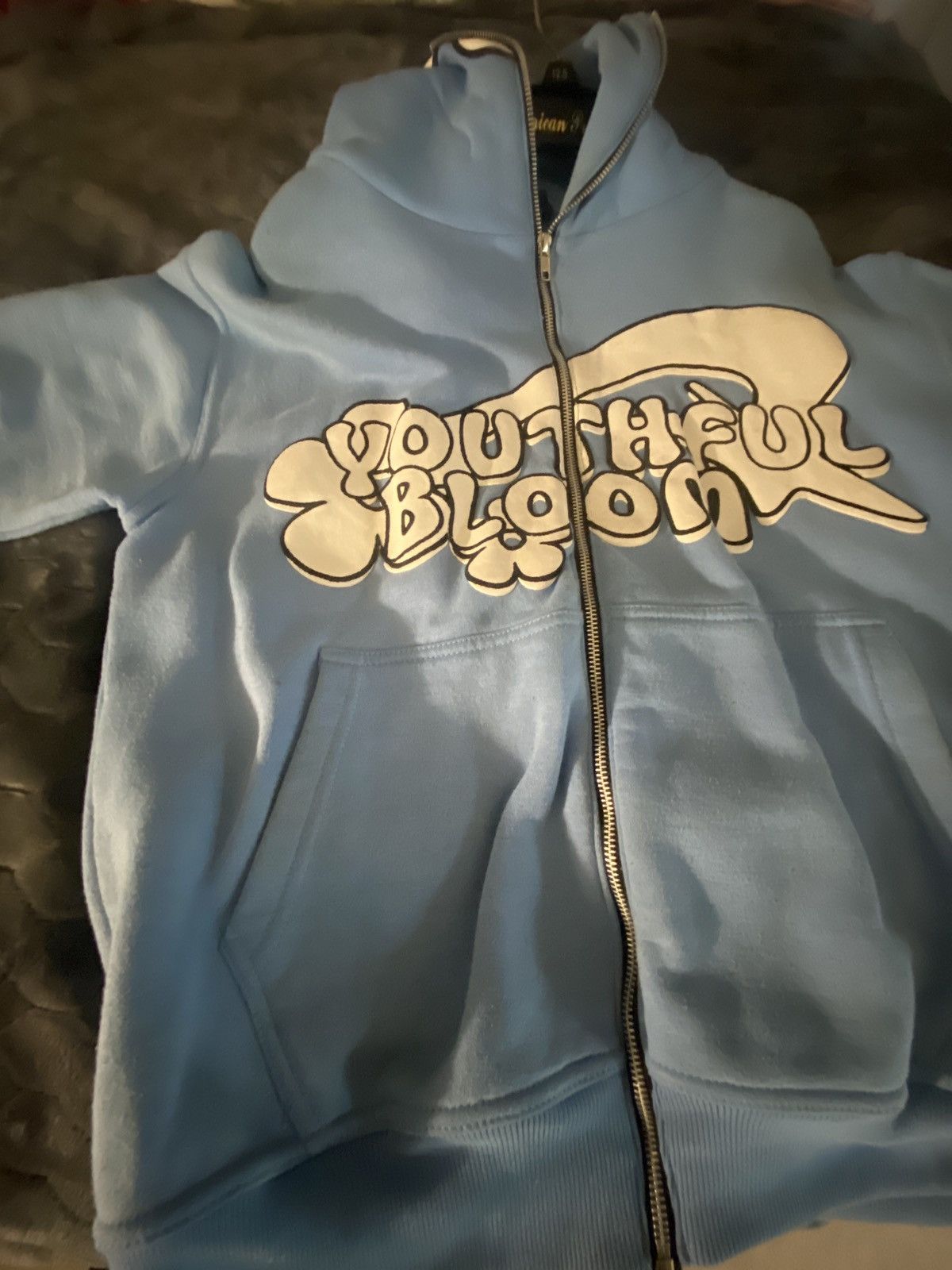 Other Youthful bloom full zip Size US M / EU 48-50 / 2 - 3 Thumbnail