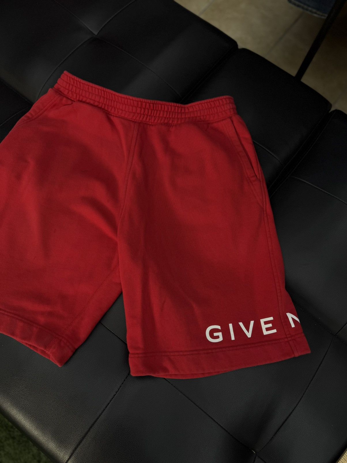 Givenchy Givenchy Red Logo Summer Shorts Size Large 🧼 Size US 31 - 5 Thumbnail