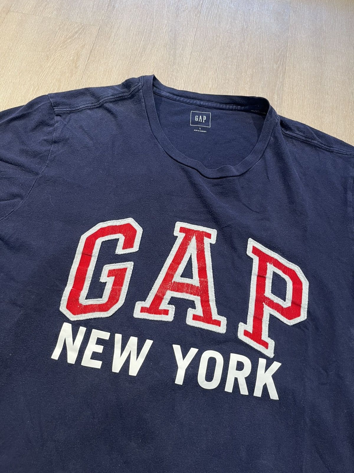 Supreme Gap Shirt Large Size US L / EU 52-54 / 3 - 1 Thumbnail
