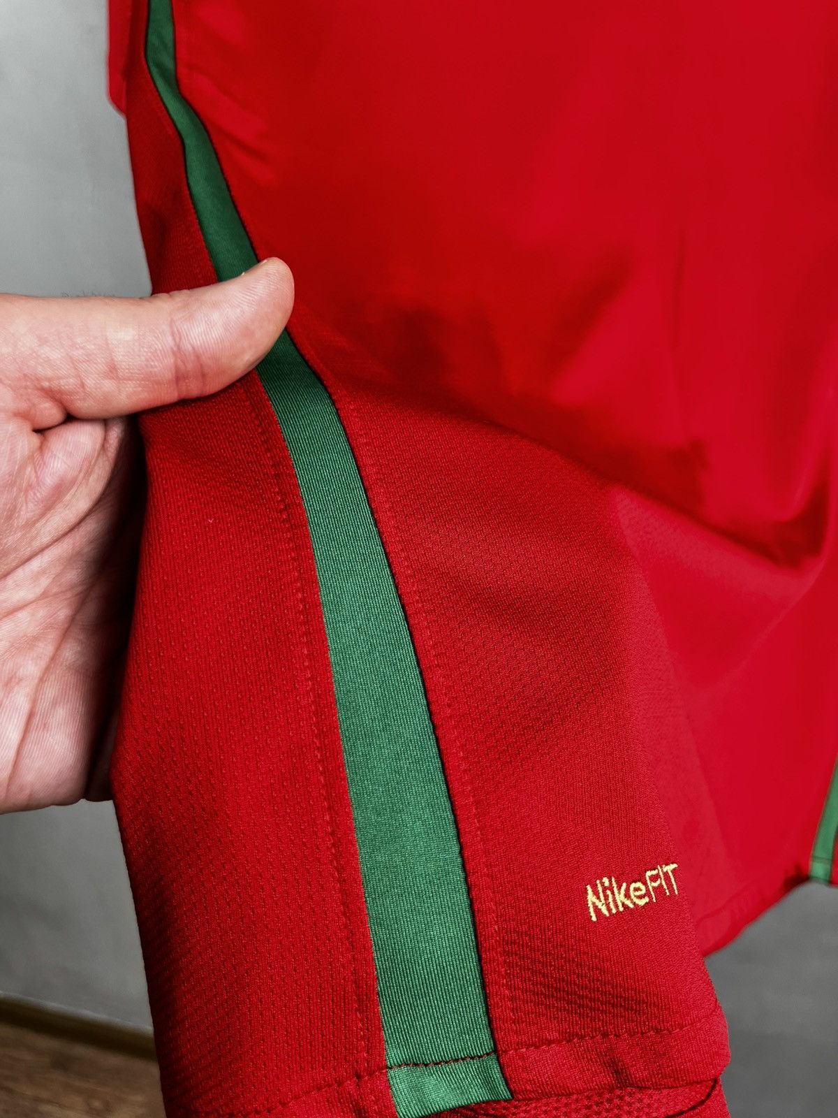 Nike Portugal football shirt 2008 Soccer Nike Jersey National Size US M / EU 48-50 / 2 - 8 Thumbnail