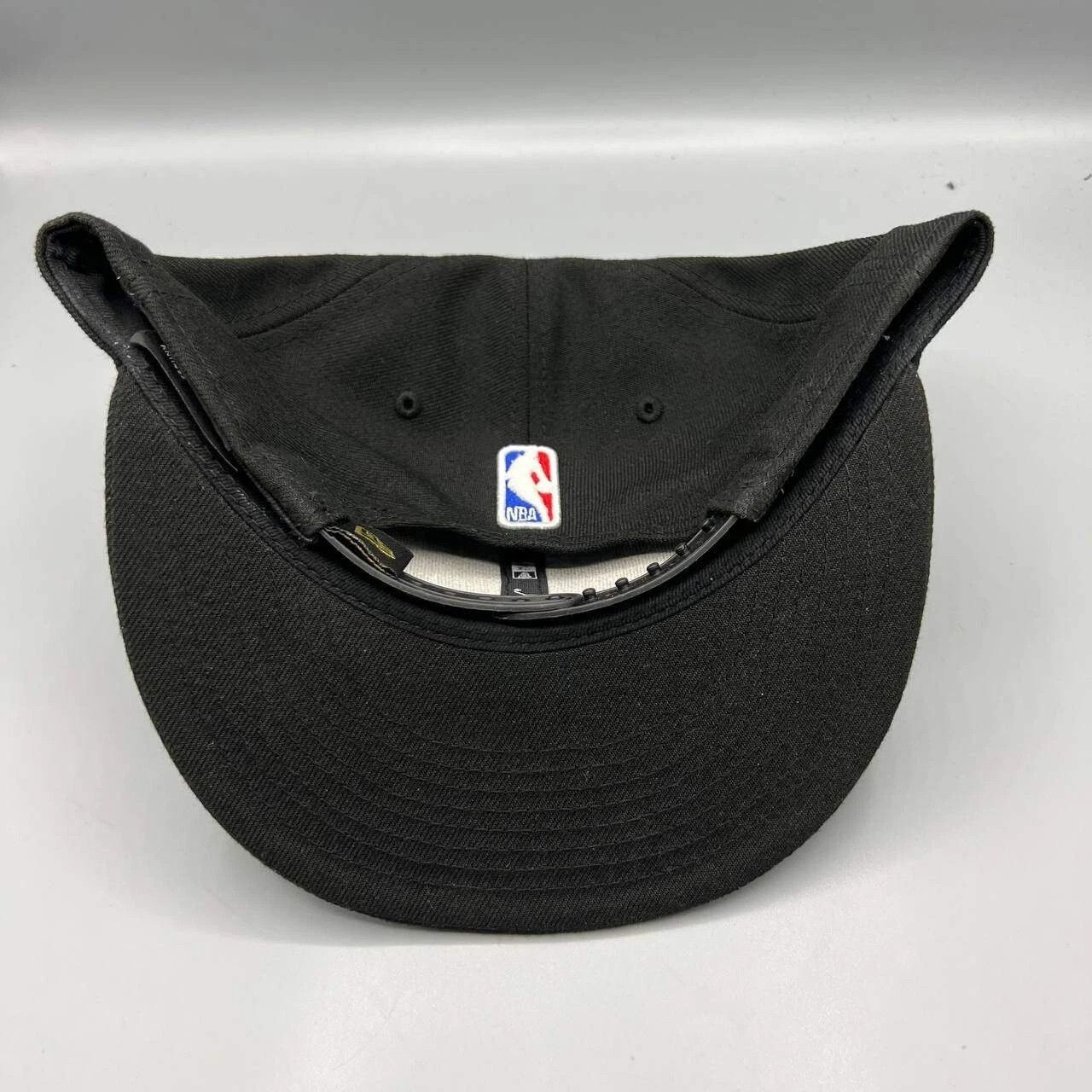New Era Los Angeles LA Lakers Hat Men 2020 NBA Champions Snap Back Size ONE SIZE - 3 Thumbnail