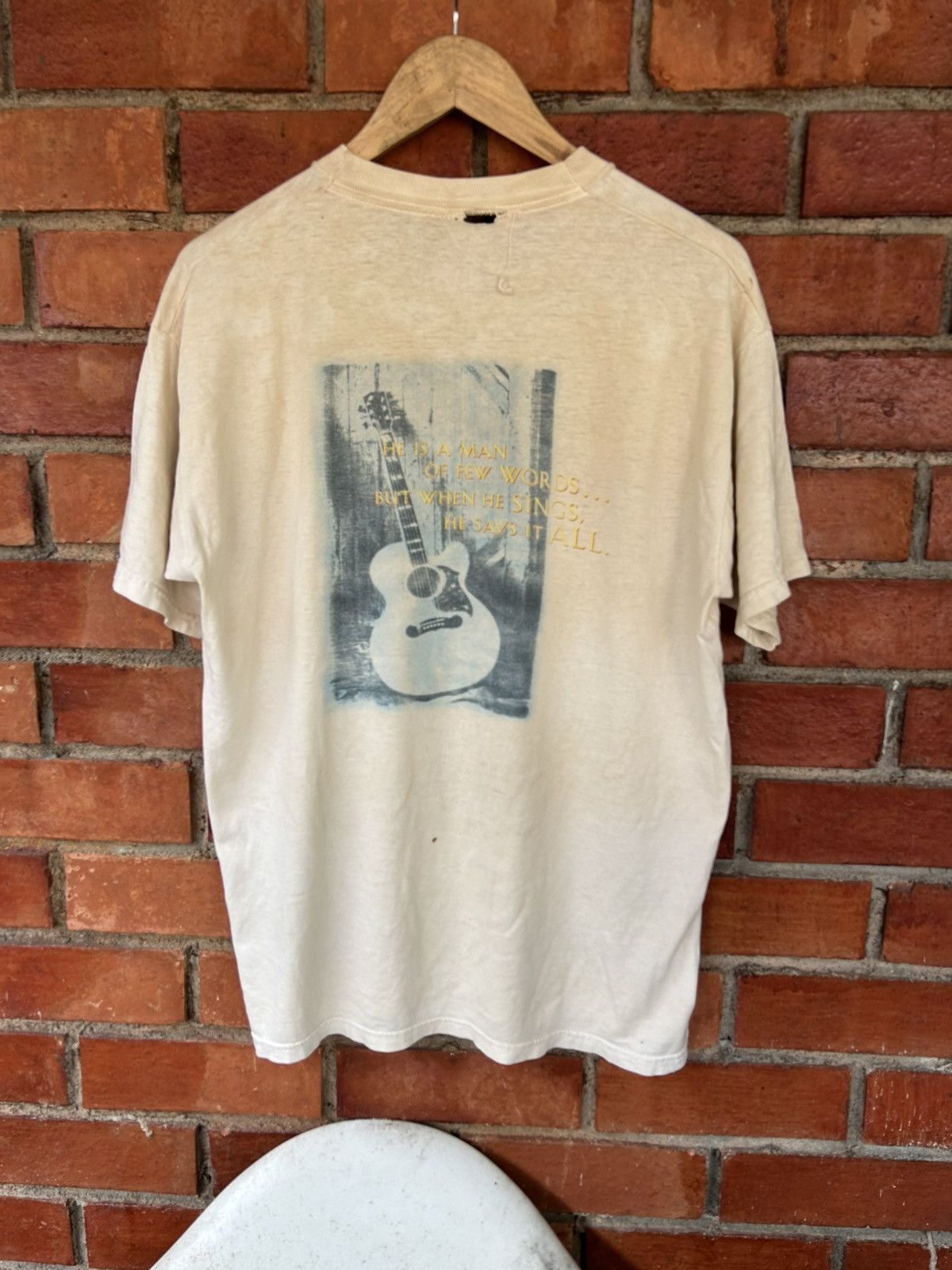 Band Tees 💥 VINTAGE 90s RANDY TRAVIS DISTRESSED TEE SS Size US L / EU 52-54 / 3 - 3 Thumbnail