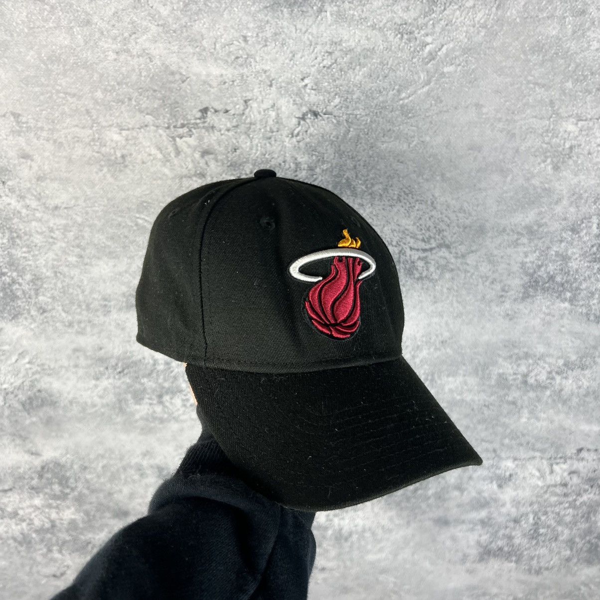 NBA Miami Heat New Era Vintage Cap Men's Black Polyester Size ONE SIZE - 1 Thumbnail