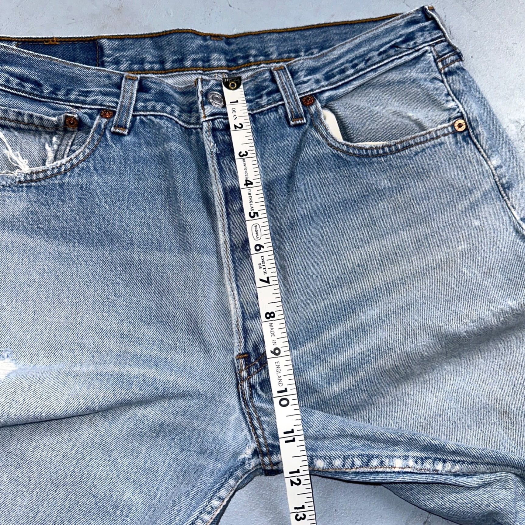 Levi's VINTAGE Levi's 501 Jeans Men's Straight Leg 34x36 Light Wash 90s Classic Denim Size US 34 / EU 50 - 7 Thumbnail