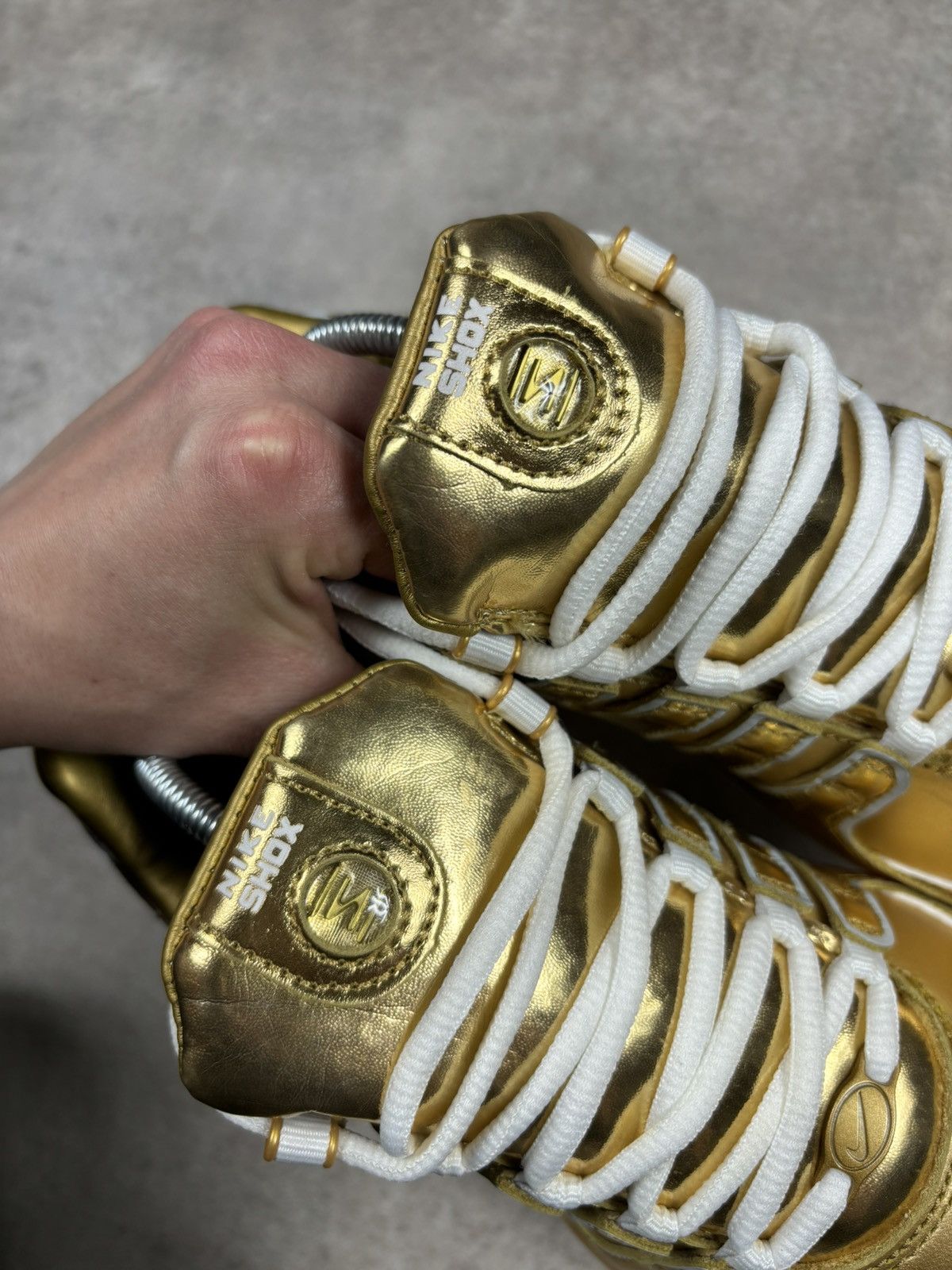 Nike RARE 2007 vintage never worn gold Nike Shox NZ Oro Bianco Size US 7.5 / IT 37.5 - 10 Thumbnail