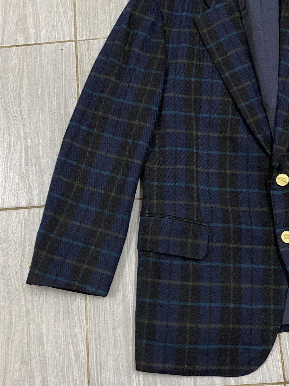 Burberry Prorsum Vtg Burberrys’ Black Watch Tartan Wool Blazer Gold Button Size US S / EU 44-46 / 1 - 4 Thumbnail
